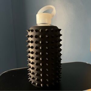 bkr Jet Spiked Water Bottle 32 oz